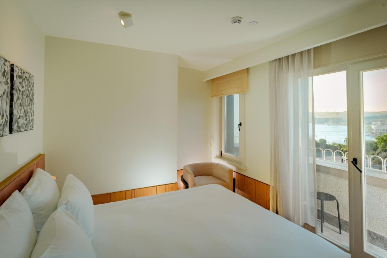 The Gift Hotel Istanbul Exterior photo